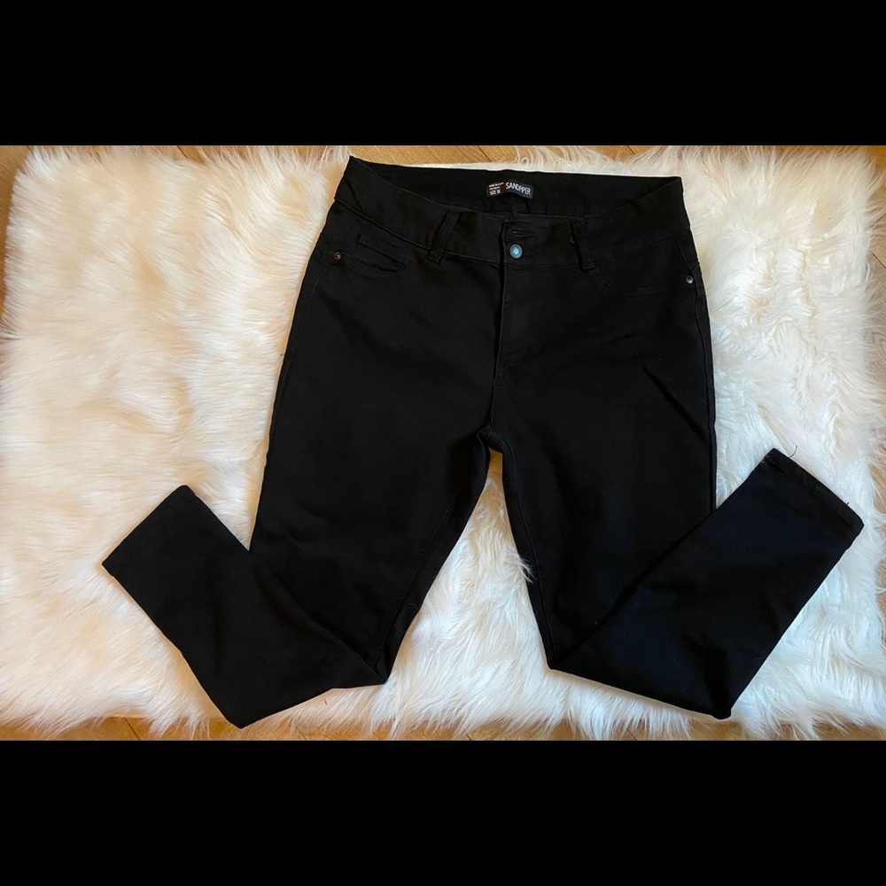 SandPiper Black Skinny Jeans size 18